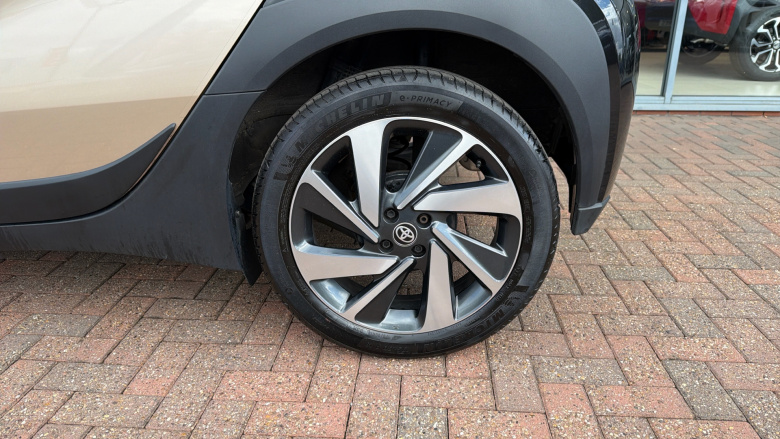 Toyota Aygo X 1.0 VVT-i Edge 5dr Petrol Hatchback